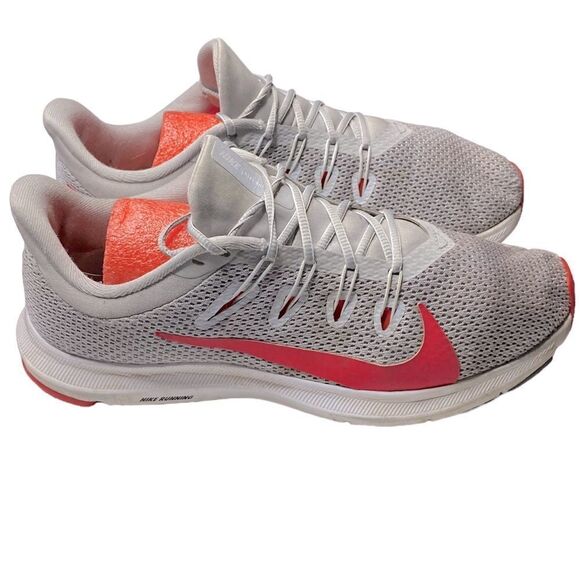 Nike Quest 2 Wm’s Sz 9 Wolf Grey Red Orbit Running Athletic Tie Up Sneakers - Picture 3 of 10